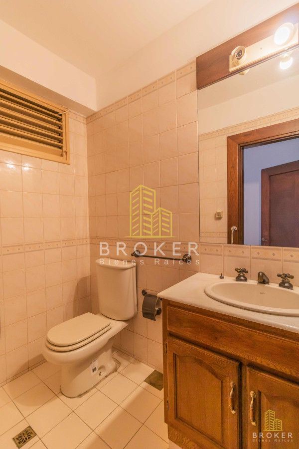 Apartamento ID.2079/Oportunidad!_Venta_Apartamento_4_o_5_dormitorios_Centro_Libertador_ideal_Estudiantes!_Medicina_Quimica_Derecho - Oportunidad! Venta Apartamento 4 o 5 dormitorios Centro Libertador ideal Estudiantes! Medicina Quimica Derecho