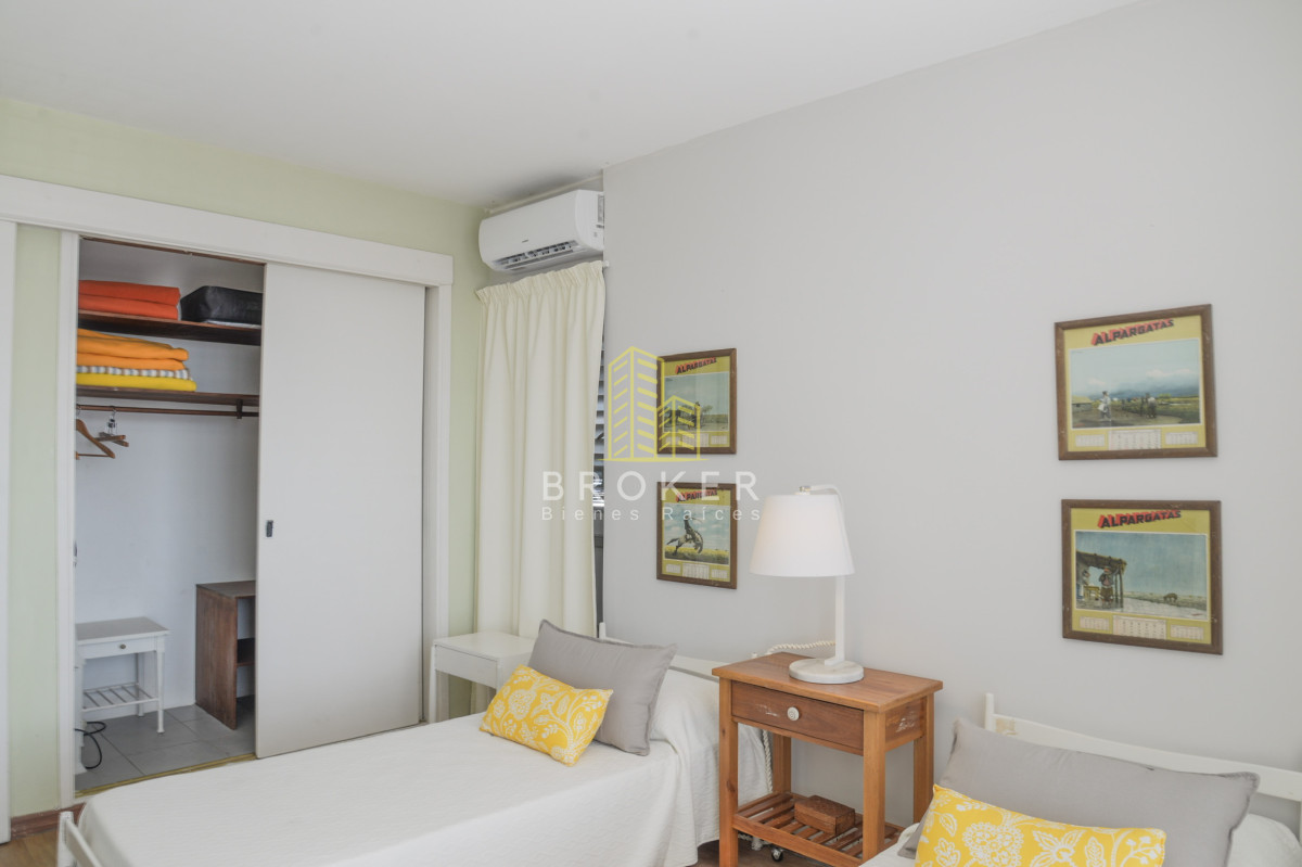 Apartamento ID.526/Venta_Apartamento_3_dormitorios_Península_con_excelente_vista_al_mar - Venta Apartamento 3 dormitorios Península con excelente vista al mar. Punta del Este, Uruguay.