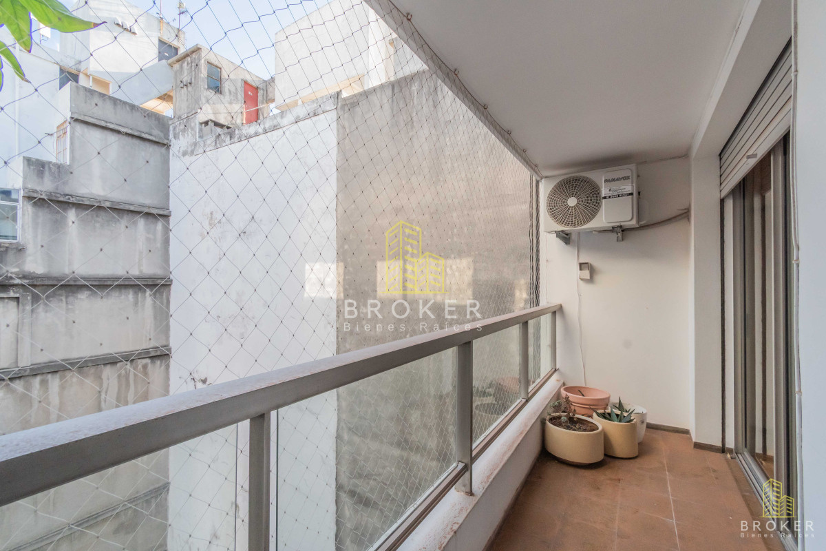 Apartamento ID.8491/Venta_Apartamento_Pocitos_3_dormitorios_y_servicio_ - Venta Apartamento Pocitos 3 dormitorios y servicio 