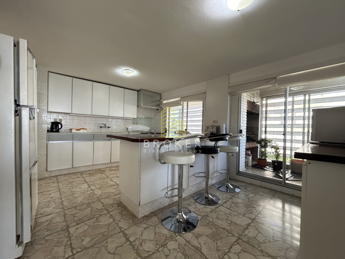 Apartamento ID.796/Venta_de_apartamento_primera_linea_en_playa_Mansa,_Punta_del_Este._Uruguay - Venta de apartamento primera linea en playa Mansa, Punta del Este. Uruguay
