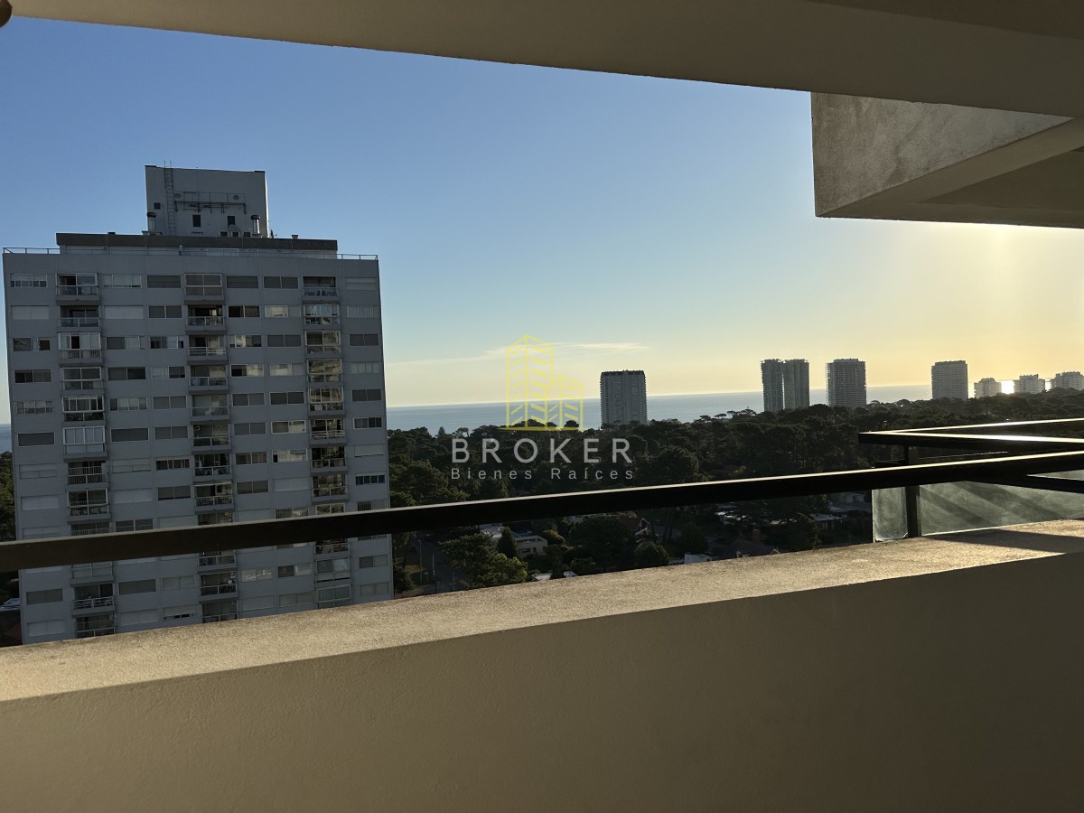 Apartamento ID.2306/Venta_departamento_Punta_del_Este_2_dormitorios_piso_alto_con_vista_a_toda_la_mansa._Punta_del_Este,_Uruguay. - Venta departamento Punta del Este 2 dormitorios piso alto con vista a toda la mansa. Punta del Este, Uruguay.