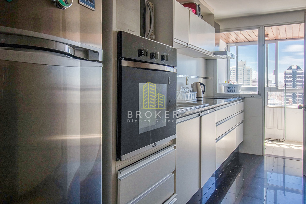 Apartamento ID.785/Oportunidad_en_venta_de_apartamento_con_vista_al_mar_en_Peninsula_-_Punta_del_este - Oportunidad en venta de apartamento con vista al mar en Peninsula - Punta del este