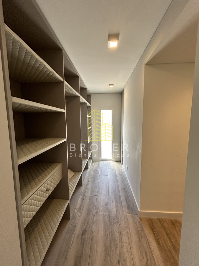Apartamento ID.800/Venta_de_Penthouse_duplex_en_edificio_de_alta_gama_a_300_metros_del_mar,_Playa_Brava,_Punta_del_Este - Venta de Penthouse duplex en edificio de alta gama a 300 metros del mar, Playa Brava, Punta del Este. Uruguay