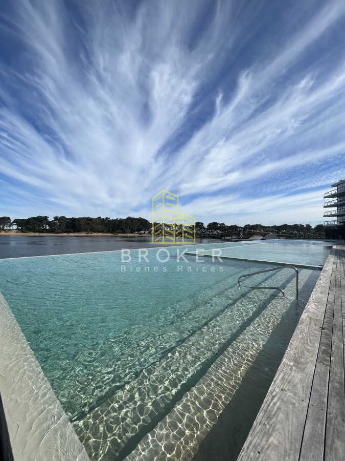 Apartamento ID.517/Venta_de_espectacular_apartamento_de_3_dorm._en_La_Barra_con_vista_única - Venta de espectacular apartamento de 3 dorm. en La Barra con vista única. . Punta del Este, Uruguay.