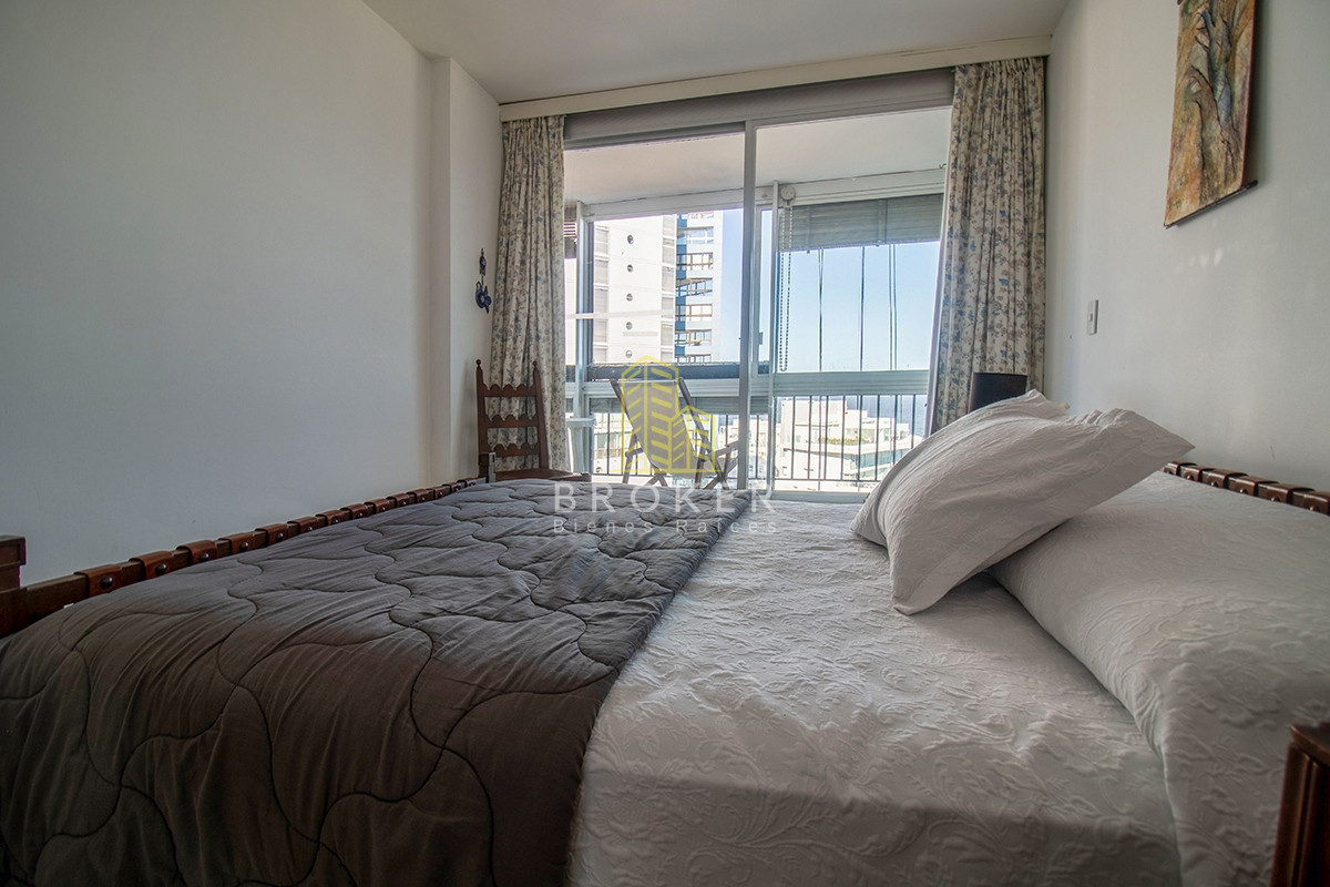 Apartamento ID.682/Apartamento_vista_al_mar_2_Dorm._en_VENTA,_Península,_Punta_del_Este - Apartamento vista al mar 2 Dorm. en VENTA, Península, Punta del Este