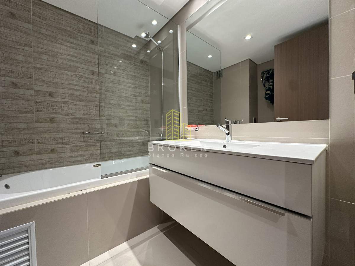 Apartamento ID.8856/Apartamento_Venta_Punta_del_Este_Look_Brava_con_vista_al_mar - Apartamento Venta Punta del Este Look Brava con vista al mar