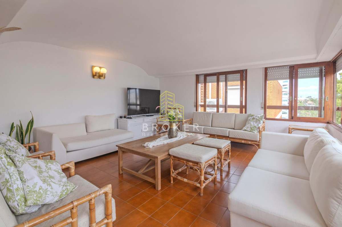 Apartamento ID.2397/Venta_Apartamento,_4_dormitorios,_Península,_Punta_del_Este - Venta Apartamento, 4 dormitorios, Península, Punta del Este