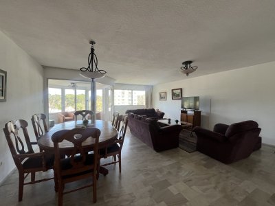 OPORTUNIDAD UNICA Apartamento en Venta 3 Dormitorios mas dependencia en Roosevelt Center con Amenities y Servicios Punta del Este 