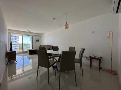 OPORTUNIDAD EN LOOK BRAVA APARTAMENTO DE 1 DORMITORIO 2 BAÑOS CON PARRILLERO PROPIO