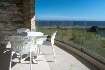 Apartamento en Venta 2 dormitorios con vista al mar Mansa Pinares AZURE TOWERS Punta del Este Uruguay