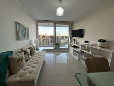 Venta de hermoso apartamento 2 dormitorios en una de las mejores zonas de Punta del Este