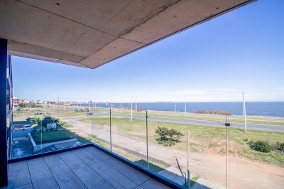 Venta Apartamento 2 dormitorios Primera linea Mansa Punta del Este Laguna del Diario