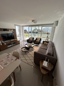 Alquiler de lujoso apartamento en la mejor zona de Punta del Este. Uruguay