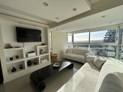 Venta de apartamento en Roosevelt piso alto 2 dormitorios con una vista espectacular. Punta del Este. Uruguay