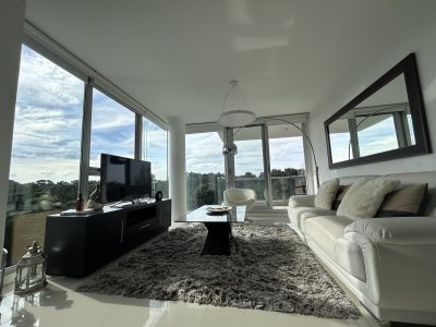Venta de hermoso apartamento por roosevelt de dos dormitorios. Punta del Este. Uruguay
