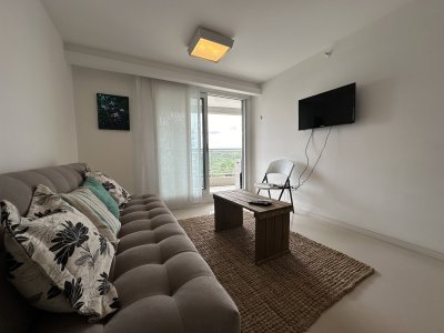 OPORTUNIDAD EN LOOK BRAVA APARTAMENTO DE 1 DORMITORIO 2 BAÑOS CON PARRILLERO PROPIO