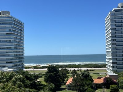 Apartamento 3 Dormitorios mas dependencia en Alquiler de Temporada en la Brava con Vista al Mar  Punta del Este Maldonado