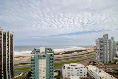 OPORTUNIDAD Apartamento en Venta 2 dormitorios con Vista al Mar en Playa Brava Punta del Este