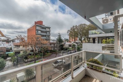 Venta apartamento 3 dormitorios con cochera en Malvin en Exclusiva