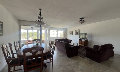OPORTUNIDAD UNICA Apartamento en Venta 3 Dormitorios mas dependencia en Roosevelt Center con Amenities y Servicios Punta del Este