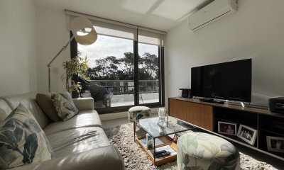 Venta de Apartamento  2 dormitorios en San Rafael Punta del Este Maldonado con Parrillero y Garage