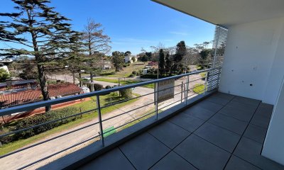 Venta Apartamento Penthouse 1 dormitorio Terraza Azotea con Parrillero Primera Linea Mansa Punta del Este Maldonado