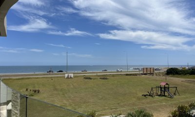 Apartamento en Venta y Alquiler 1 dormitorio con vista al mar Mansa Pinares AZURE TOWERS Punta del Este Uruguay