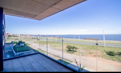 Venta Apartamento 2 dormitorios Primera linea Mansa Punta del Este Laguna del Diario