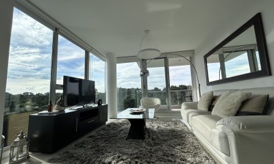 Venta de hermoso apartamento por roosevelt de dos dormitorios. Punta del Este. Uruguay