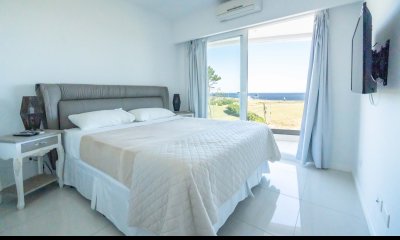 AZURE TOWERS Apartamentos a Estrenar en Venta Vista al Mar Primera Linea Mansa Unidades disponibles de 1, 2 y 3 dormitorios Punta del Este Uruguay