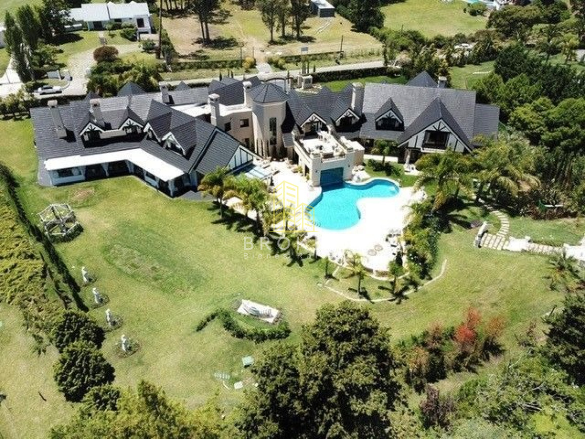 Casa ID.161/Mansion_En_Golf_Punta_Del_Este_7_Suites_Piscina_Jacuzzi_Gym_(ref:_Bkb-546) - Mansion En Golf Punta Del Este 7 Suites Piscina Jacuzzi Gym (ref: Bkb-546)
