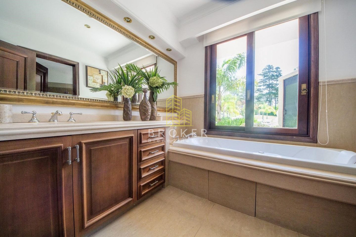 Casa ID.161/Mansion_En_Golf_Punta_Del_Este_7_Suites_Piscina_Jacuzzi_Gym_(ref:_Bkb-546) - Mansion En Golf Punta Del Este 7 Suites Piscina Jacuzzi Gym (ref: Bkb-546)