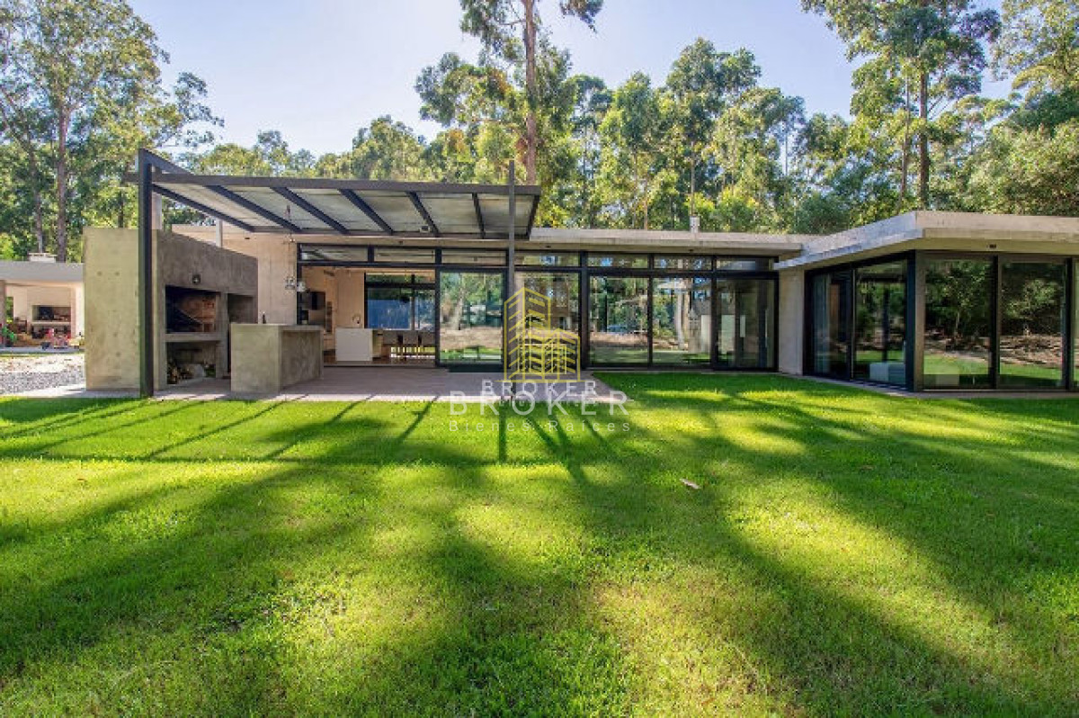Casa ID.322/Disponible_Alquiler_Pta_Ballena_Barrio_Privad_Design_Village_(ref:_Bkb-1540) - Disponible Alquiler Pta Ballena Barrio Privad Design Village. Punta del Este, Uruguay