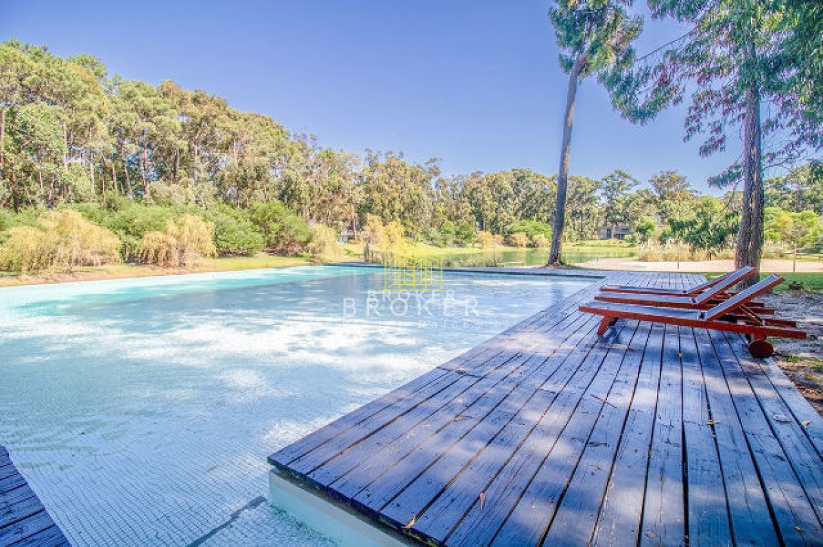 Casa ID.322/Disponible_Alquiler_Pta_Ballena_Barrio_Privad_Design_Village_(ref:_Bkb-1540) - Disponible Alquiler Pta Ballena Barrio Privad Design Village. Punta del Este, Uruguay