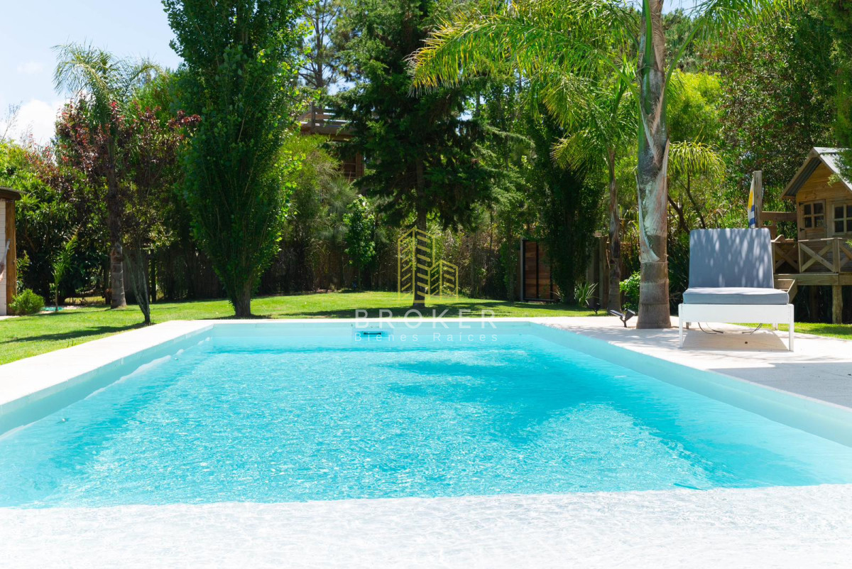 Casa ID.8866/Espectacular_y_moderna_casa_en_la_barra_para_alquiler_de_temporada - Espectacular y moderna casa en la barra para alquiler de temporada