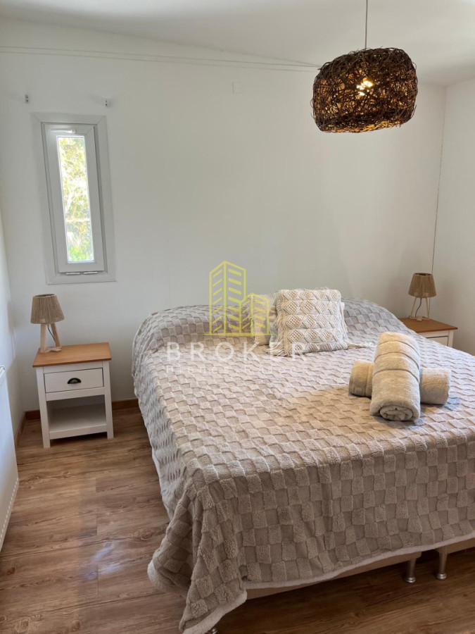 Casa ID.9471/Alquiler_de_temporada_Casa_4_dormitorios_en_La_Barra,_Punta_del_Este - Alquiler de temporada Casa 4 dormitorios en La Barra, Punta del Este