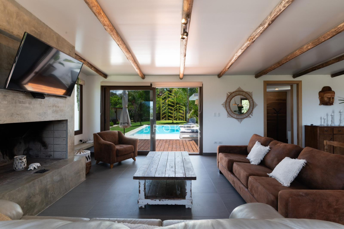 Casa ID.8866/Espectacular_y_moderna_casa_en_la_barra_para_alquiler_de_temporada - Espectacular y moderna casa en la barra para alquiler de temporada