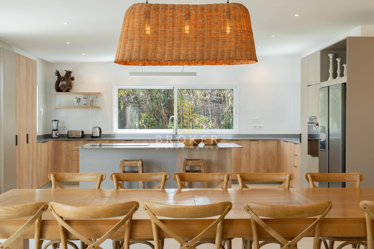 Casa ID.9471/Alquiler_de_temporada_Casa_4_dormitorios_en_La_Barra,_Punta_del_Este - Alquiler de temporada Casa 4 dormitorios en La Barra, Punta del Este