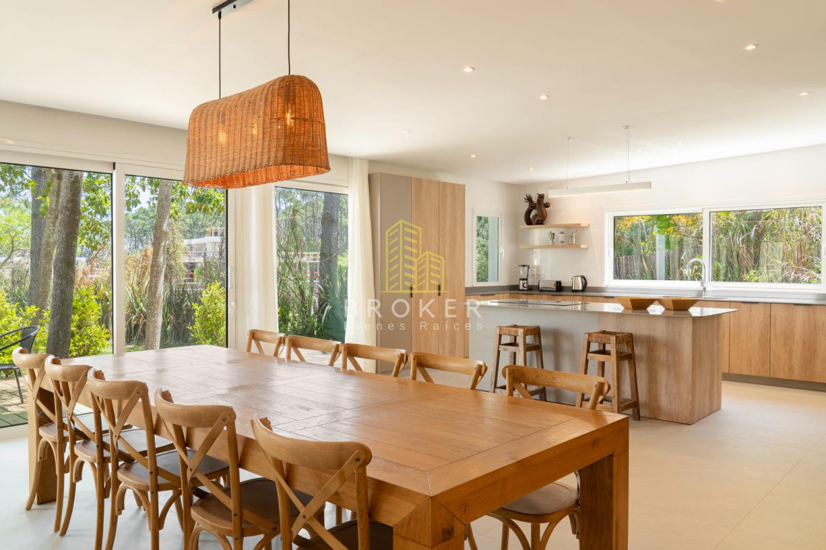 Casa ID.9471/Alquiler_de_temporada_Casa_4_dormitorios_en_La_Barra,_Punta_del_Este - Alquiler de temporada Casa 4 dormitorios en La Barra, Punta del Este