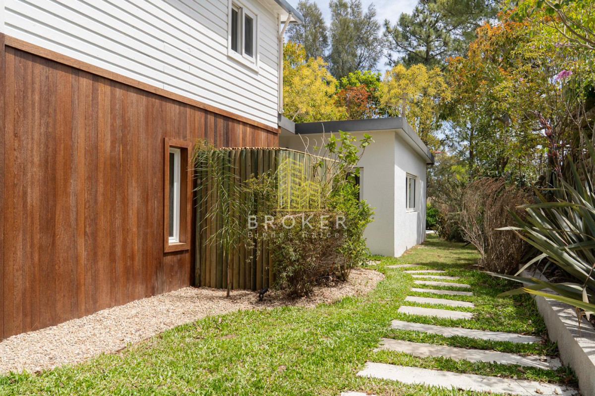 Casa ID.9471/Alquiler_de_temporada_Casa_4_dormitorios_en_La_Barra,_Punta_del_Este - Alquiler de temporada Casa 4 dormitorios en La Barra, Punta del Este