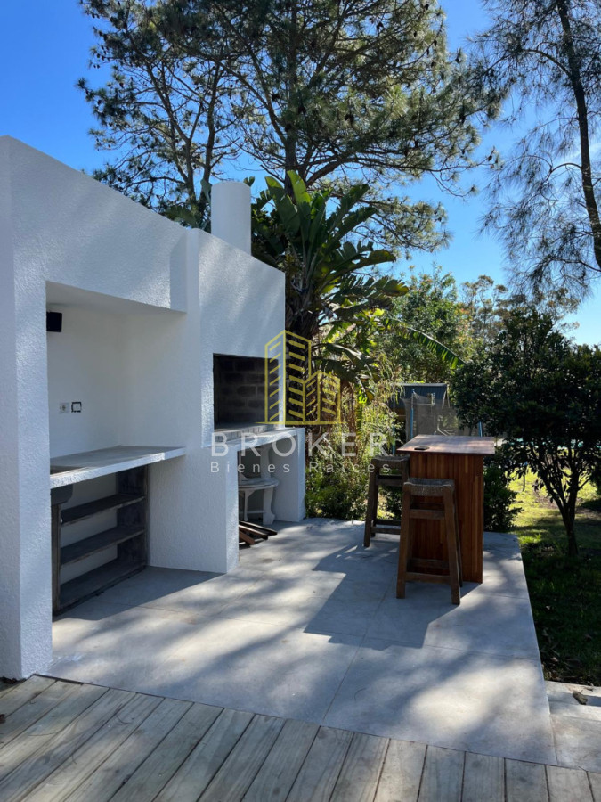 Casa ID.9471/Alquiler_de_temporada_Casa_4_dormitorios_en_La_Barra,_Punta_del_Este - Alquiler de temporada Casa 4 dormitorios en La Barra, Punta del Este