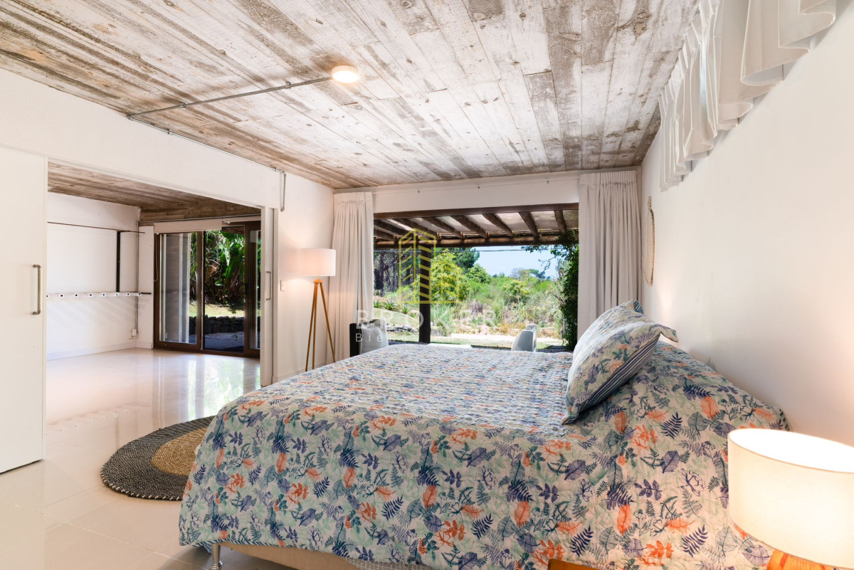 Casa ID.8866/Espectacular_y_moderna_casa_en_la_barra_para_alquiler_de_temporada - Espectacular y moderna casa en la barra para alquiler de temporada