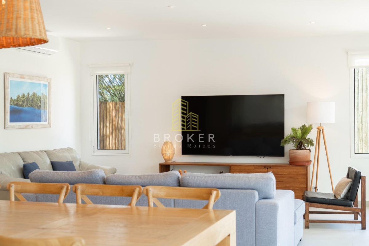 Casa ID.9471/Alquiler_de_temporada_Casa_4_dormitorios_en_La_Barra,_Punta_del_Este - Alquiler de temporada Casa 4 dormitorios en La Barra, Punta del Este