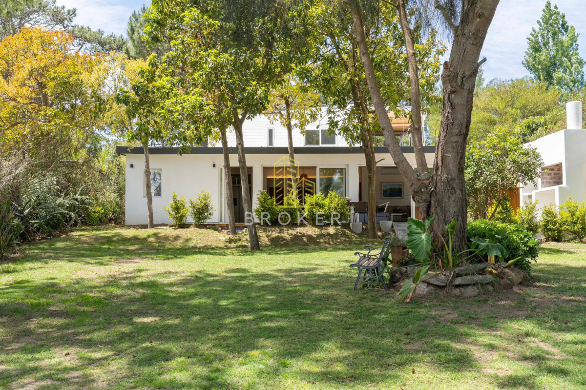 Casa ID.9471/Alquiler_de_temporada_Casa_4_dormitorios_en_La_Barra,_Punta_del_Este - Alquiler de temporada Casa 4 dormitorios en La Barra, Punta del Este