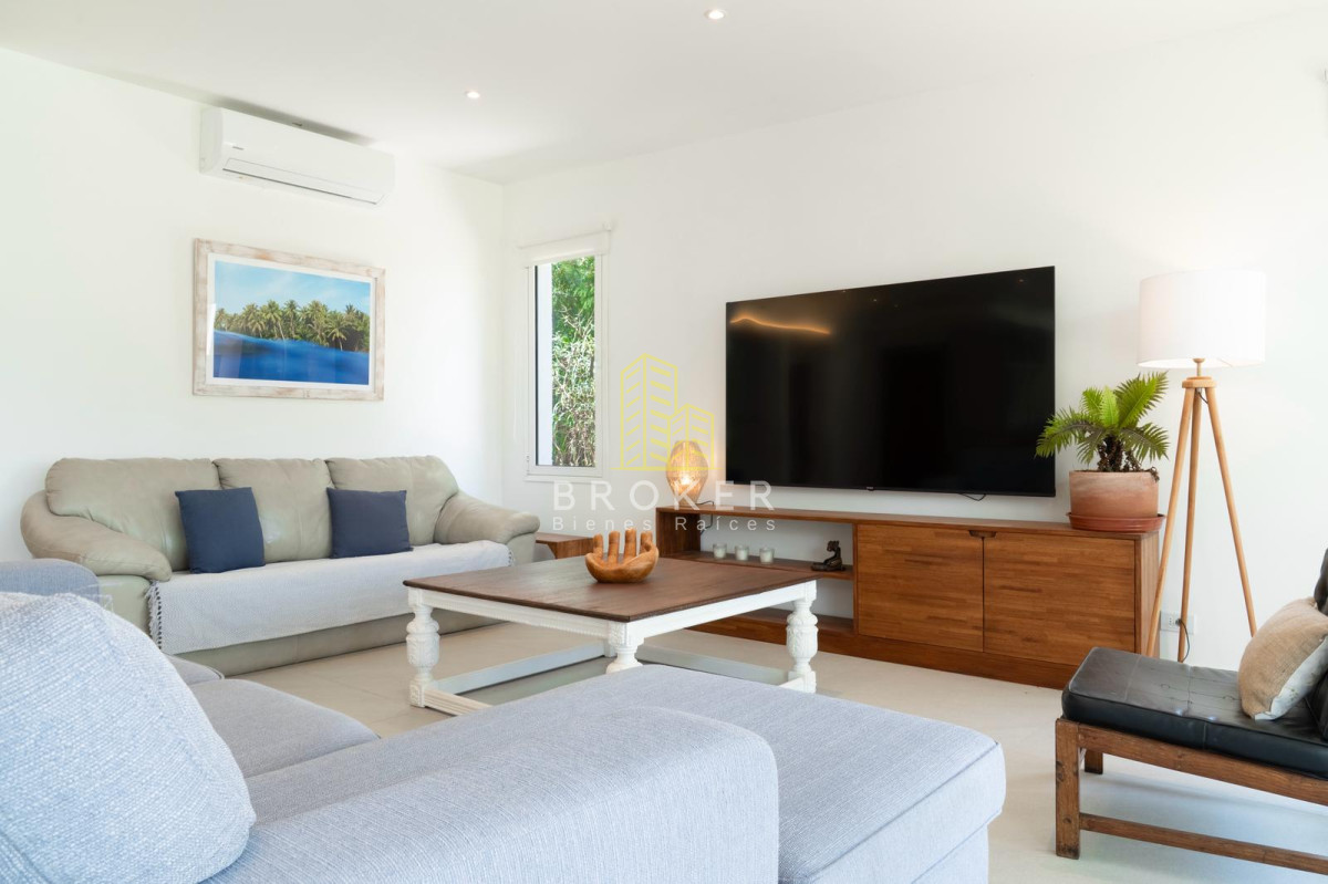 Casa ID.9471/Alquiler_de_temporada_Casa_4_dormitorios_en_La_Barra,_Punta_del_Este - Alquiler de temporada Casa 4 dormitorios en La Barra, Punta del Este