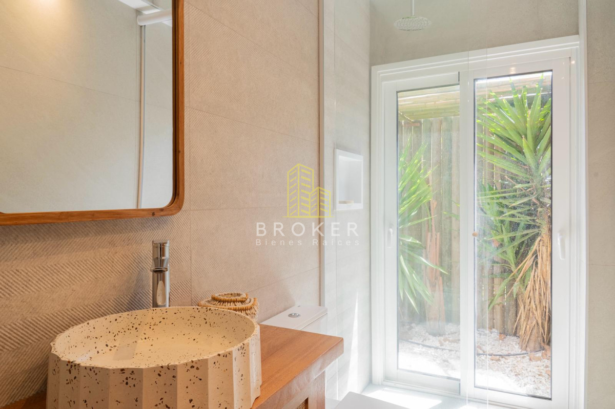 Casa ID.9471/Alquiler_de_temporada_Casa_4_dormitorios_en_La_Barra,_Punta_del_Este - Alquiler de temporada Casa 4 dormitorios en La Barra, Punta del Este