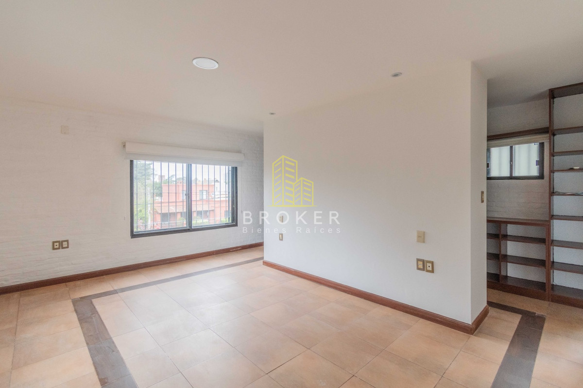 Casa ID.433/Alquiler_casa_4_dormitorios_en_Parque_Miramar - Alquiler casa 4 dormitorios en Parque Miramar