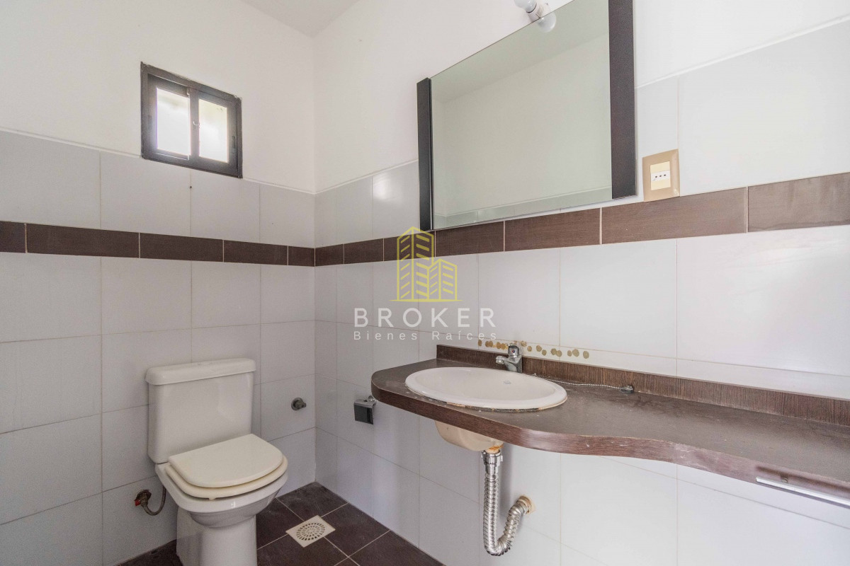 Casa ID.433/Alquiler_casa_4_dormitorios_en_Parque_Miramar - Alquiler casa 4 dormitorios en Parque Miramar