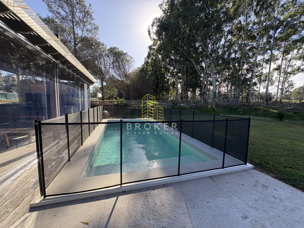 Casa ID.8867/Venta_de_excelente_casa_de_diseño_y_calidad_en_barrio_privado_de_la_barra,_maldonado - Venta de excelente casa de diseño y calidad en barrio privado de la barra, maldonado