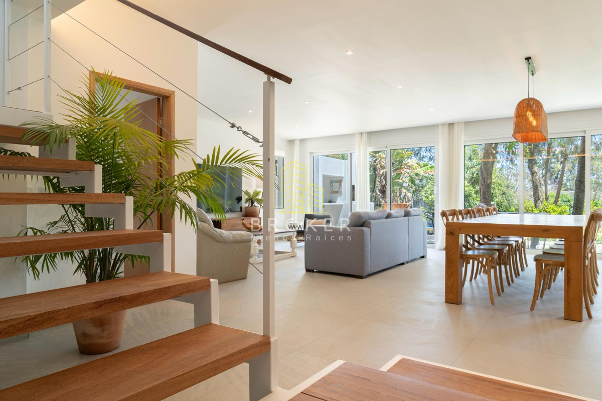 Casa ID.9471/Alquiler_de_temporada_Casa_4_dormitorios_en_La_Barra,_Punta_del_Este - Alquiler de temporada Casa 4 dormitorios en La Barra, Punta del Este